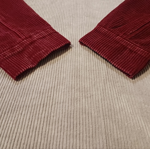 Women's Arkansas Razorbacks Vintage Wash Corduroy Full-Snap Hooded Shacket - Picture 13 of 13